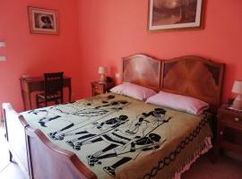 La lucerna delle dodici stelle、Piglioのアパートホテル