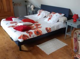 Les Coquelicots, hotel v destinaci Saint-Urbain