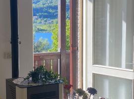 Romantica terrazza sul lago, goedkoop hotel in Revine Lago