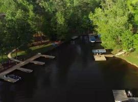 The Lodge on Lake Oconee, chalet di Eatonton 