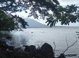 Rocks Beach, hotel de playa en Balgue