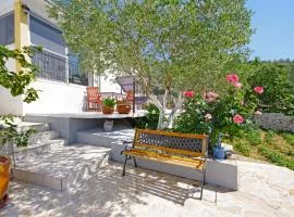 Holiday house with WiFi Trogir - 15319