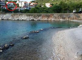 Apartments by the sea Okrug Donji, Ciovo - 15655, 3-sterrenhotel in Okrug Donji