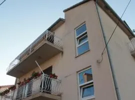 Apartments with parking spaces Brodarica, Sibenik - 15708