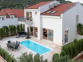 Luxury villa with a swimming pool Hvar - 15992