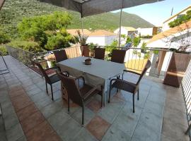 Apartments by the sea Trpanj, Peljesac - 15995, hotel a Trpanj