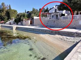 Seaside house for families with children Sveti Petar, Biograd - 16177, hotel in Sveti Filip i Jakov