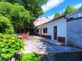 Holiday house with a parking space Zejane, Opatija - 15818, מלון בVele Mune
