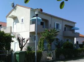Apartments with a parking space Nin, Zadar - 15861, hotel a 3 stelle a Nin