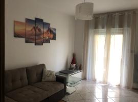 Casa di Max - private room in apartment with shared bathroom FREE PARKING, ξενοδοχείο στο Μπολζάνο