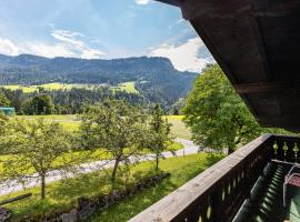 Ferienwohnung Weissbacher, hotel s parkiriščem v mestu Sankt Martin bei Lofer