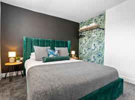 The Treehouse at The Hideaway STAMP SA, hotel in Blackpool