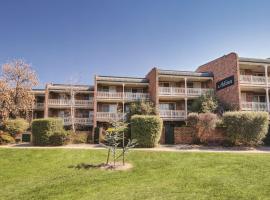 Viesnīca ar baseinu Adina Serviced Apartments Canberra Kingston Kanberā