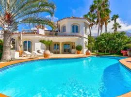 Luxury villa El Duque Ocean View
