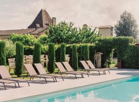 Gîtes du Château Mont d'Onel, guest house di Couze-et-Saint-Front