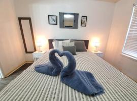 Lovely and spacious, 2 bedrooms and 2 bathrooms, hotel Andersonban