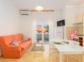 Apartmani Vita, Ližnjan - apartman 1, παραλιακό ξενοδοχείο σε Ližnjan