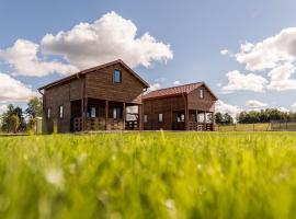 Żeglarz i Łąkarz، فندق في Szczybały Giżyckie