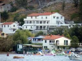 Apartments with parking space Lopar, Rab - 17103