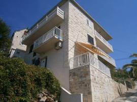 Apartments by the sea Povlja, Brac - 17472, hotell sihtkohas Povlja