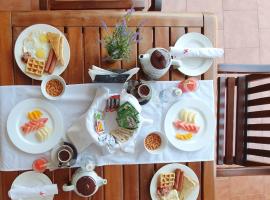 Manna Heights Hotel and Conference Center、Mankesimのホテル