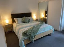 Walnut House - Hargreaves St close to Lake Weeroona