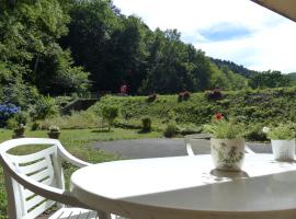 Appartement entier rénové dans un écrin de verdure, hotel pre rodiny v destinácii Thann