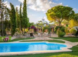 Nice Majorcan country house Sta Maria del Camí by Renthousing, hotel in Santa Maria del Camí