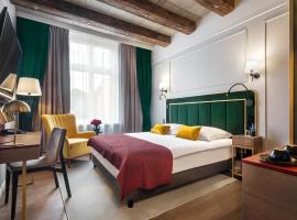 Golden Queen Aparthotel, serviced apartment in Krakow