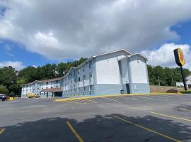 Super 8 by Wyndham Homewood Birmingham Area, Hotel in Birmingham