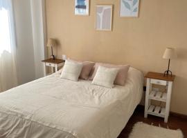 Alquilo departamento por dia. Zona castelar!!!, apartment in Castelar