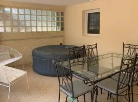 Ravissant logement avec jacuzzi