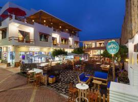 Plaza Luna Suites: Puerto Ayora'da bir otel