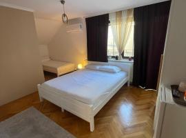 Guesthouse 12a, hotel v destinaci Pristina