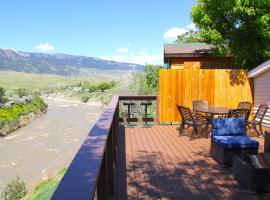 Yellowstone Treasure Guesthouses on the River, hotell i Gardiner
