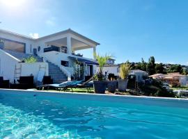 Villa Bistinetti Rez de villa tout confort avec piscine, cheap hotel in Penta-di-Casinca