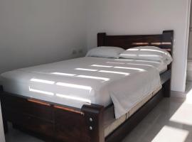 Hotel Brisas Del Norte, hotell sihtkohas Roldanillo