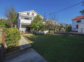 Apartments with a parking space Seline, Paklenica - 17922, rental pantai di Starigrad-Paklenica