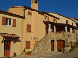 Apartments and rooms with parking space Hum, Central Istria - Sredisnja Istra - 17939, maison d'hôtes à Roč