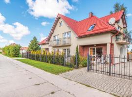 Cozy Apartment In Rowy With Kitchen, Hotel in Rowy