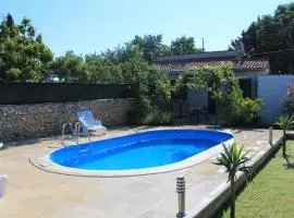 Family friendly apartments with a swimming pool Donji Humac, Brac - 18127