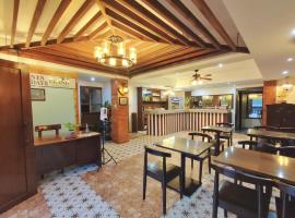 PENSION IVATAN, hotel ve Bascu
