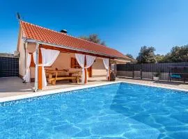 Family friendly house with a swimming pool Sukosan, Zadar - 17965