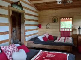 Chalet cocooning pleine nature, self catering accommodation in Montmorot