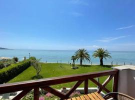 Seafront Family Apartment Ellie, place to stay in Skala Fourkas