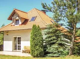 Three-Bedroom Holiday Home In Szteklin