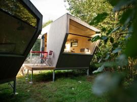 Sleep Space 22 - Green Tiny Village Harz, hotel in Osterode