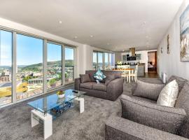 Just Stay Wales - Meridian Tower Marina & City View - 2 Bed Apartment, viešbutis Svonsyje, netoliese – Svonsio paplūdimys