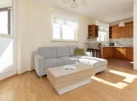 Belgradzka Apartment Warsaw by Noclegi Renters