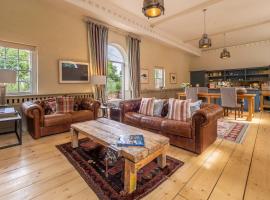 Stunning luxury cottage in historic country estate - Belchamp Hall Stables, hotel en Belchamp Otten